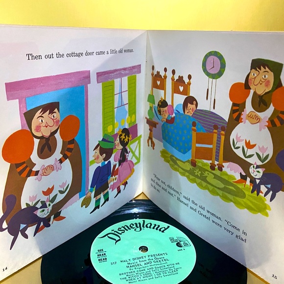 WALT DISNEY VTG 1967 HANSEL AND GRETEL DISNEYLAND VINYL 45 RECORD & 24p BOOK  7” - Picture 4 of 16